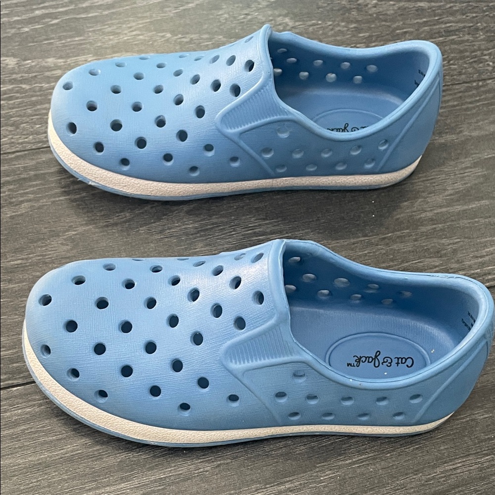 Cat & Jack Light Blue Kids Water Shoes - Picture 6 of 7